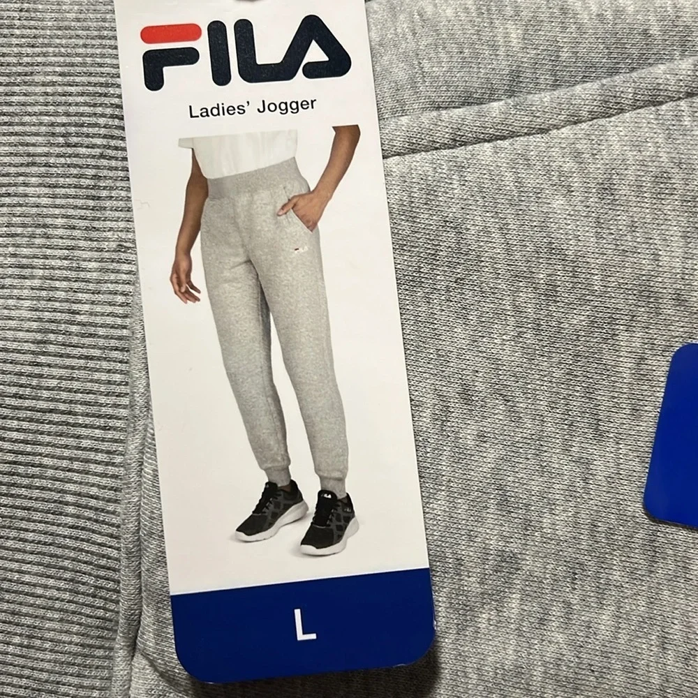 NWT Fila Ladies Fleece Jogger Gray Large Side‎ Pockets Ribbed Waistband & Cuffs